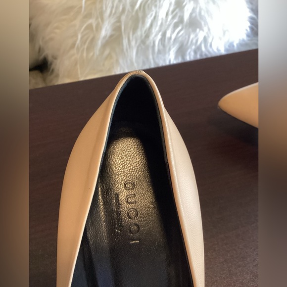 119. Nude Gucci Heels - Picture 6 of 12